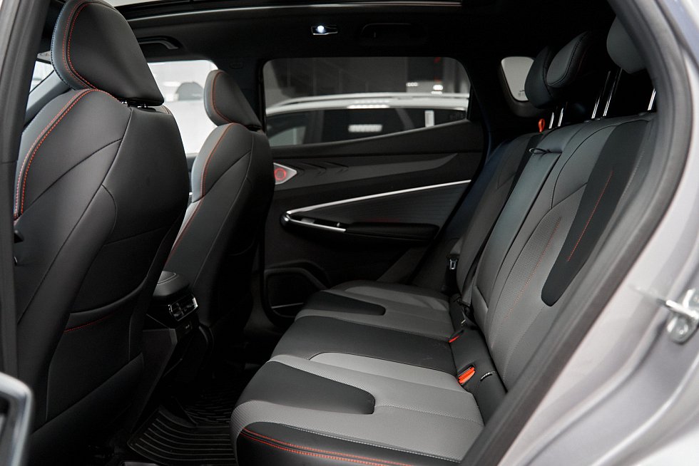 Geely Cityray Люкс, серебряный