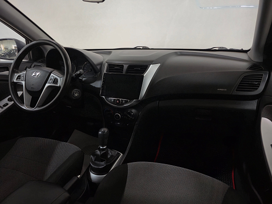 Hyundai Solaris Active, 2014 года, пробег 195945 км