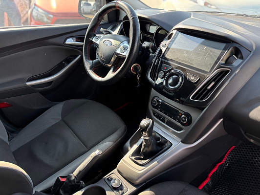 Ford Focus Titanium, 2012 года, пробег 192000 км