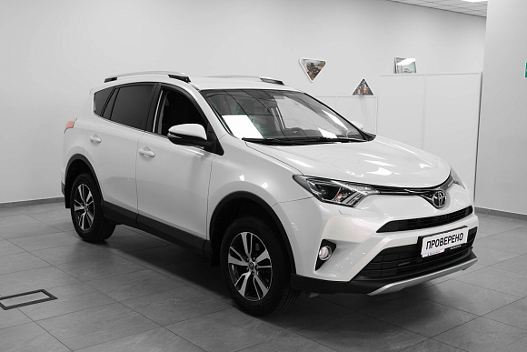Toyota RAV4, 2016 года, пробег 105500 км