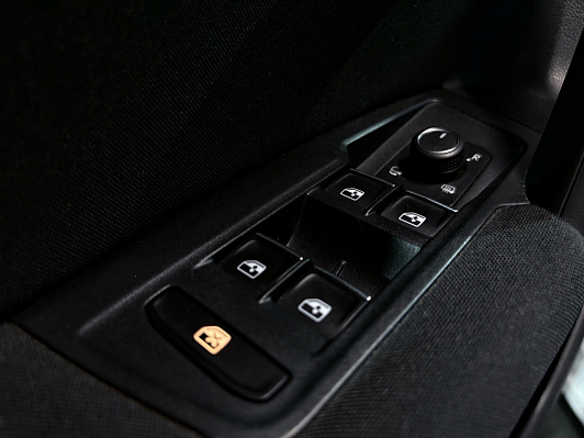 Volkswagen Tiguan Highline, 2018 года, пробег 93000 км