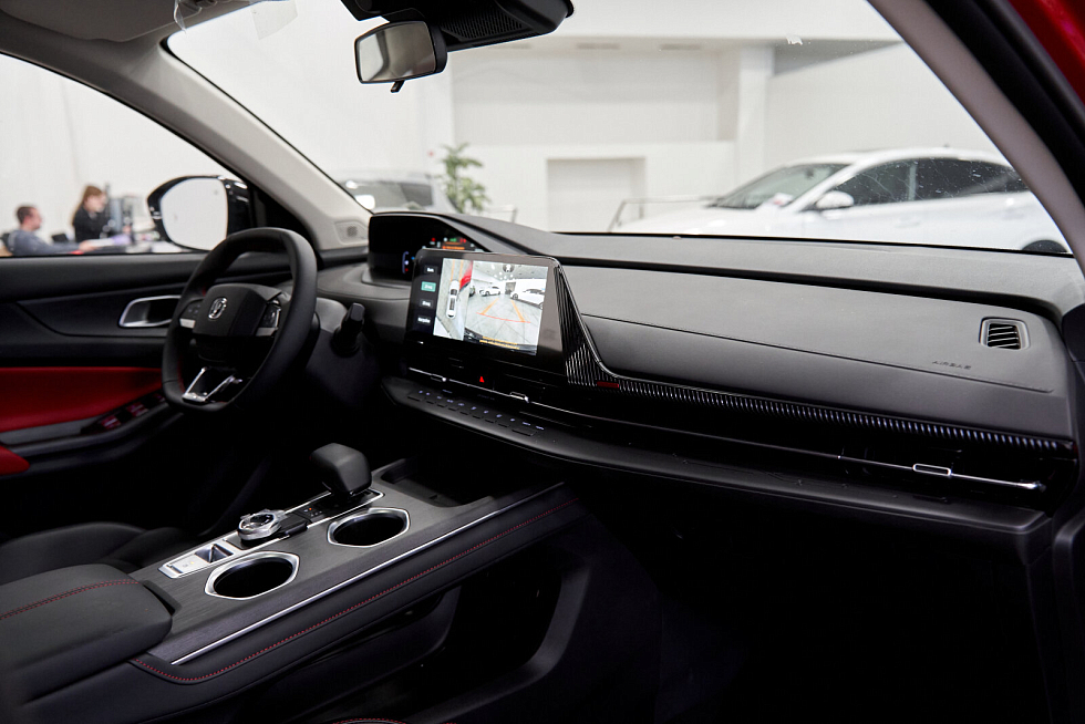 Changan UNI-S (CS55 Plus) Comfort, красный