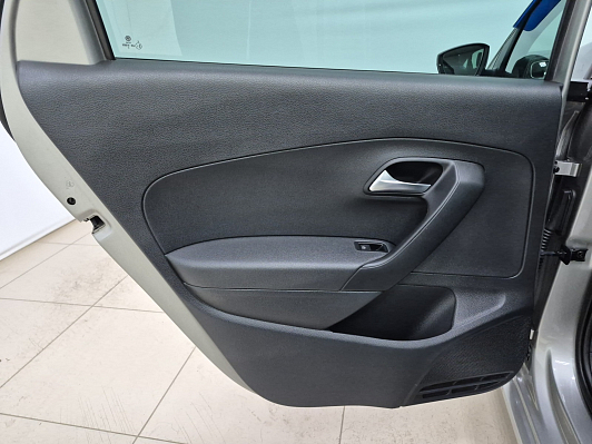 Volkswagen Polo Comfortline, 2019 года, пробег 93211 км