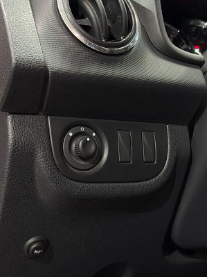 Renault Logan Stepway Life, 2019 года, пробег 147000 км