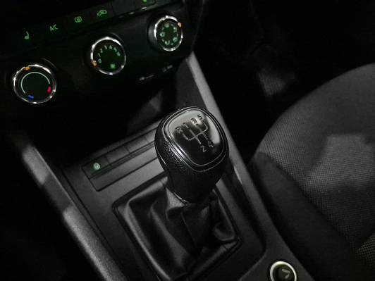 Skoda Octavia Ambition, 2016 года, пробег 107565 км