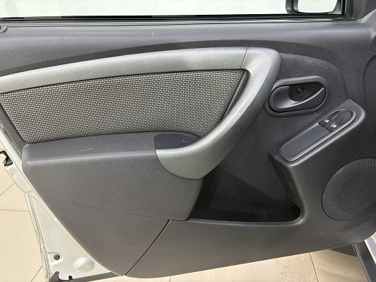 Renault Duster Life, 2016 года, пробег 148227 км