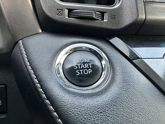 Toyota RAV4, 2012 года, пробег 146024 км
