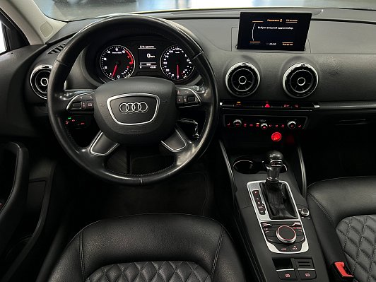 Audi A3 Ambiente, 2015 года, пробег 279296 км