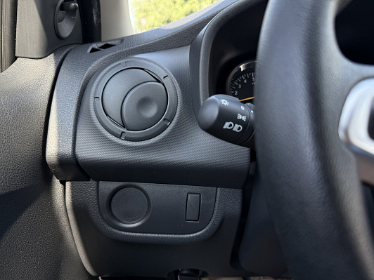 Renault Logan Access, 2021 года, пробег 38245 км