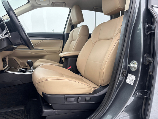 Mitsubishi Outlander Ultimate, 2020 года, пробег 157436 км