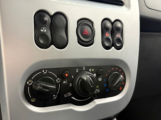 Renault Sandero, 2013 года, пробег 155000 км