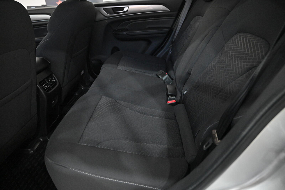 Haval M6 Оптимум, серебряный