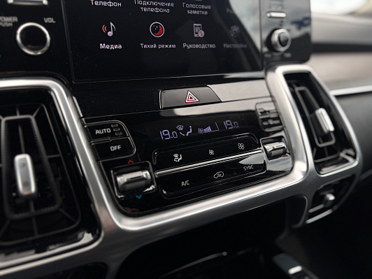 Kia Sorento Luxe, 2022 года, пробег 84230 км