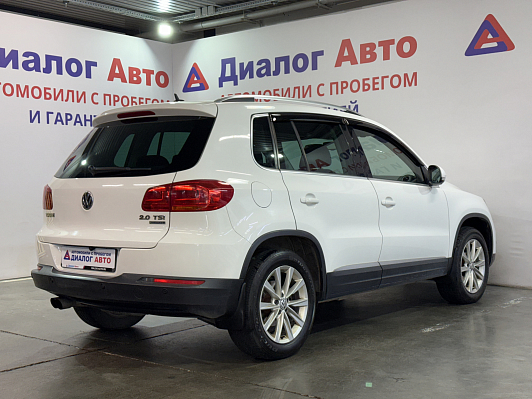 Volkswagen Tiguan Avenue, 2011 года, пробег 111000 км
