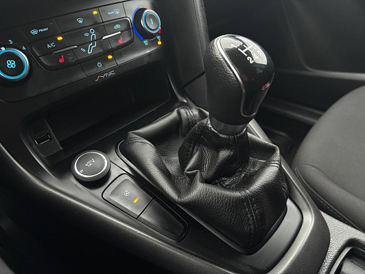 Ford Focus Trend, 2015 года, пробег 208000 км