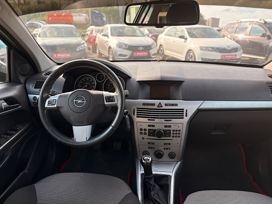 Opel Astra, 2011 года, пробег 254000 км