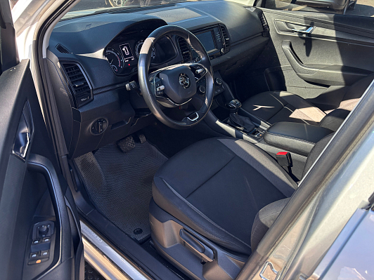 Skoda Karoq Active, 2022 года, пробег 242000 км
