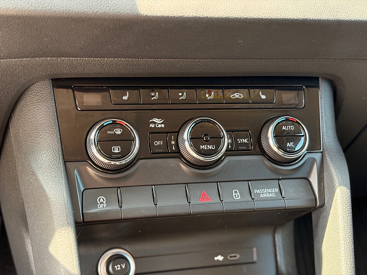 Skoda Karoq Ambition, 2020 года, пробег 136185 км