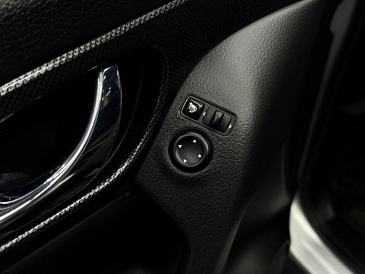 Nissan X-Trail LE, 2015 года, пробег 65541 км