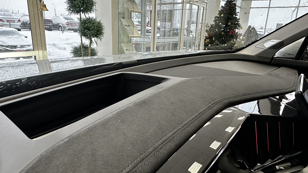 Geely Atlas Флагман, серебряный