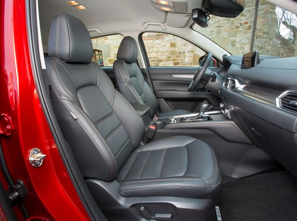 Mazda CX-5 Comfort (Shushi), красный