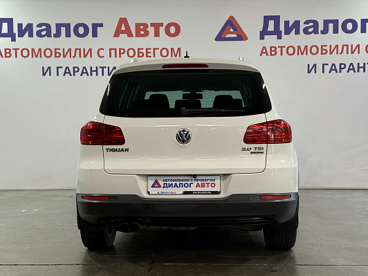 Volkswagen Tiguan Avenue, 2011 года, пробег 111000 км