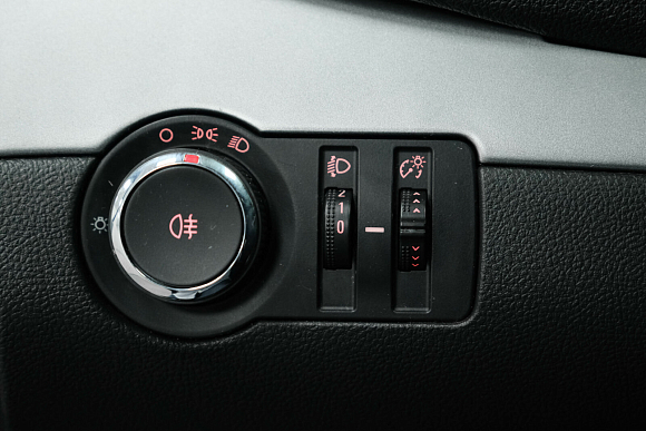 Opel Mokka Essentia, 2014 года, пробег 97000 км