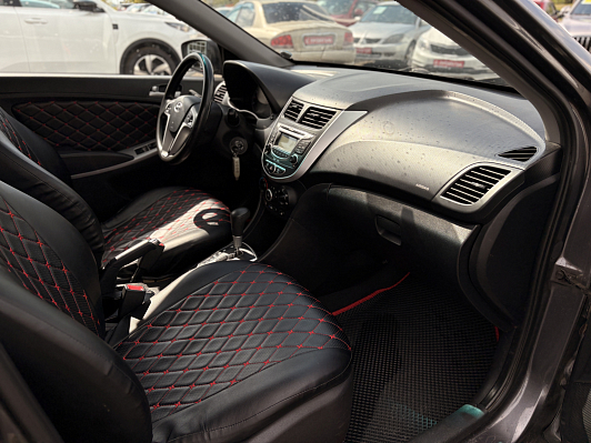 Hyundai Solaris Active, 2012 года, пробег 241297 км