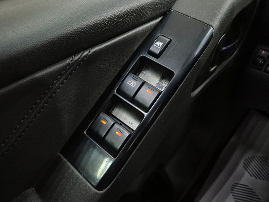 Nissan Navara (Frontier), 2007 года, пробег 220035 км