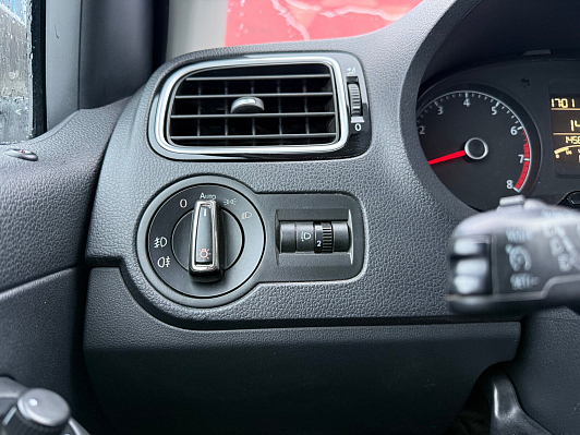 Volkswagen Polo Highline, 2019 года, пробег 145622 км
