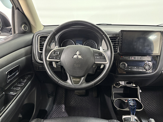 Mitsubishi Outlander Instyle, 2012 года, пробег 132867 км