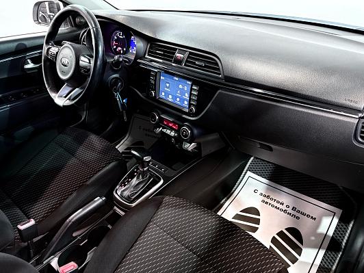 Kia Rio Лига Европы, 2018 года, пробег 100683 км