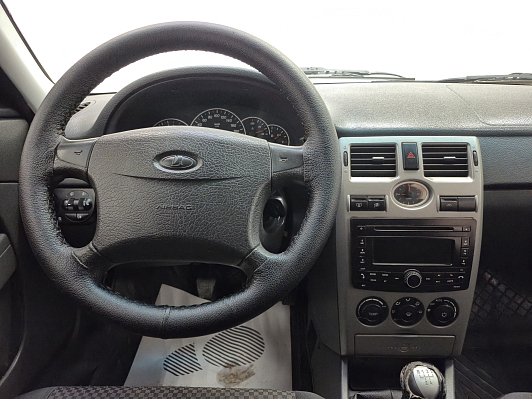 Lada (ВАЗ) Priora Люкс, 2011 года, пробег 138779 км