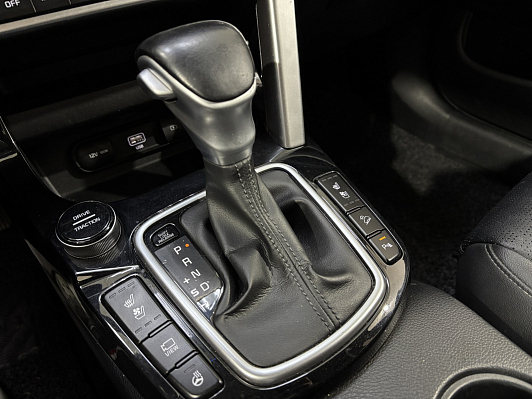Kia Seltos, 2019 года, пробег 120179 км