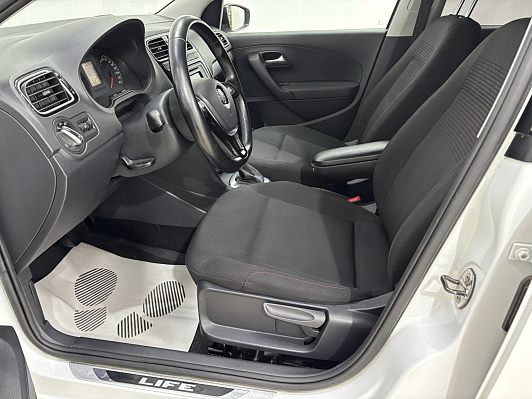 Volkswagen Polo Life, 2017 года, пробег 143025 км