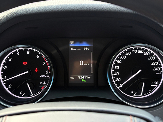 Toyota Camry Элеганс Safety, 2019 года, пробег 92410 км