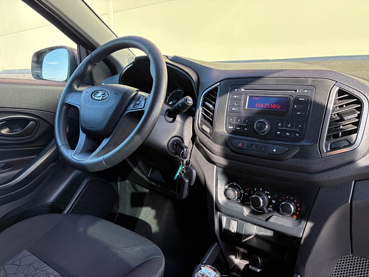 Lada (ВАЗ) XRAY Comfort, 2017 года, пробег 61000 км
