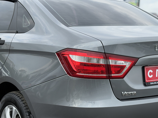 Lada (ВАЗ) Vesta 50 Anniversary, 2017 года, пробег 105000 км