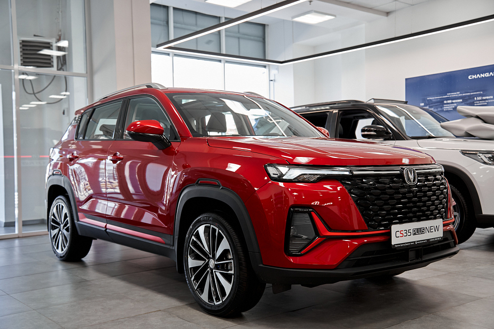 Changan CS35 Plus Техно, серебряный