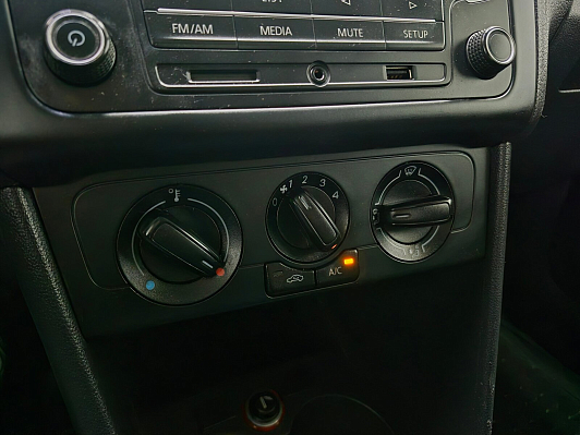Volkswagen Polo Comfortline, 2016 года, пробег 92647 км
