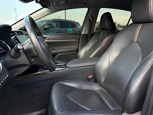 Toyota Camry Элеганс Safety, 2019 года, пробег 92410 км
