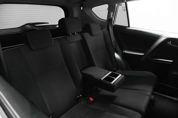 Toyota RAV4, 2016 года, пробег 105500 км