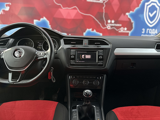 Volkswagen Tiguan Trendline, 2018 года, пробег 82250 км