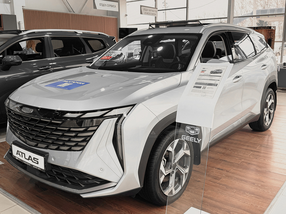 Geely Atlas Flagship, серебряный