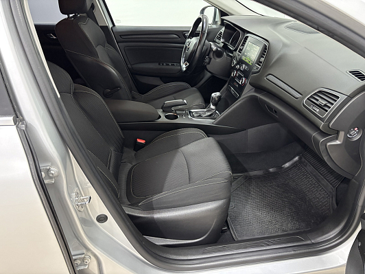 Renault Megane, 2019 года, пробег 121942 км