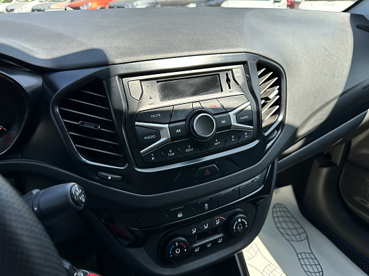 Lada (ВАЗ) Vesta Comfort, 2019 года, пробег 118000 км