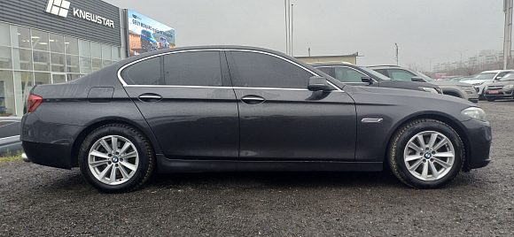 BMW 5 серии, 2016 года, пробег 235039 км