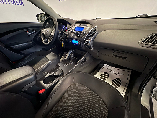 Hyundai ix35 Comfort + Navi, 2011 года, пробег 162000 км