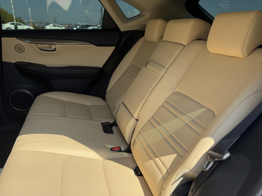 Lexus NX Luxury, 2015 года, пробег 100658 км