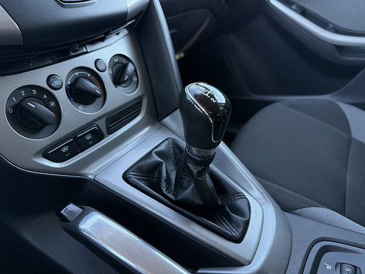Ford Focus Trend, 2013 года, пробег 164110 км